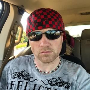 Meet your Posher, Derek